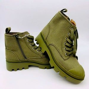 Women's Universal Thread Shoes Universal Thread Teagan Lace-Up Sneaker Boots